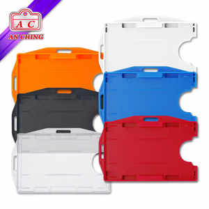 Porta Tarjetas de Identificación de Plástico Rígido, Vertical u Horizontal - Product Image 1