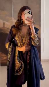 Ensemble Anarkali traditionnel indien et pakistanais pour femmes, brodé, longueur ras du sol, avec pantalon palazzo, tenue de mariage en soie, coupe ample - Product Image 3