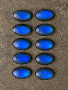 Superbe Labradorite Bleue Scintillante Forme Ovale Coupe Checker Unilatérale – Pierre Précieuse Calibrée en Gros - Product Image 2