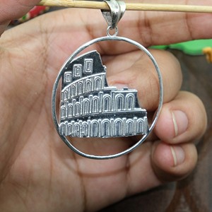 Collar con Colgante de la Torre Inclinada de Pisa en Plata 925, Marco Redondo, Joyería Arquitectónica, Amuleto Conmemorativo, Regalo - Product Image 1