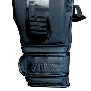 Guantes de Combate MMA Striker al por Mayor, Estándar Profesional, de Cuero, para Entrenamiento, con Logotipo Personalizado, Impermeables, Ligeros, con Cierre de Gancho y Bucle - Product Image 4