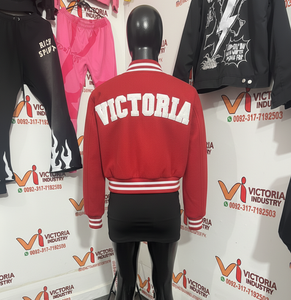 Blouson universitaire court en laine pour femme, manches en cuir, vente en gros, personnalisation OEM, faible MOQ, patchs en chenille - Product Image 4