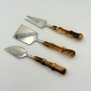 Juego de 3 Utensilios para Queso de Acero Inoxidable con Mango de Resina, Juego de Queso Pulido a Espejo para Uso en el Hogar, Hoteles y Restaurantes - Product Image 3