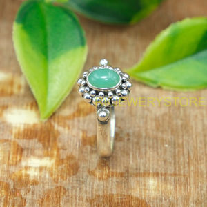 Bague artisanale en argent sterling 925 avec pierre précieuse d'aventurine verte naturelle, design perlé, cabochon d'aventurine verte, style bohème - Product Image 6
