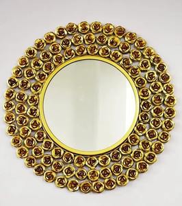 Cadre de miroir floral moderne au design raffiné ajoute une sophistication instantanée aux entrées, aux chambres et aux espaces de vie. - Product Image 1