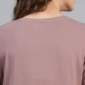 เสื้อยืดผู้หญิงสีพื้น คอกลม แขนสั้น ทรงหลวม ผ้าถักนิตติ้ง คอตตอน สตรีทแวร์ แต่งลาย แอพพลิเคชั่น เสื้อลำลอง ระบายอากาศได้ดี ใส่ได้ทุกฤดู - Product Image 1