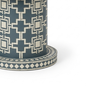 โต๊ะข้างเตียงทรงเรขาคณิตตกแต่งด้วยโลหะและกระดูกสัตว์สไตล์อินดัสเทรียลสุดหรู ทำด้วยมือ เหมาะสำหรับห้องนั่งเล่น ห้องนอน อพาร์ตเมนต์ - Product Image 4