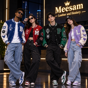 Chaqueta Varsity con Diseño de Parches Bordados con Letras, Negra, Morada, Blanca, Rosa, Estilo Preppy, para Otoño, Corte Regular, Cuello Camisero - Product Image 2