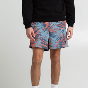 Shorts en mesh double couche de haute qualité, respirants et à séchage rapide, personnalisables par sublimation pour hommes, pour la gym et le basketball. - Product Image 4