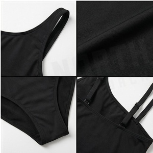 Ensemble de yoga 2 pièces imprimé papillon bleu avec finition dorée, body à col en V profond et jupe portefeuille longueur genou - Product Image 4