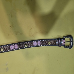 Ceinture en cuir pour homme, style western, gravée de motifs floraux, avec boucle plaquée argent de designer, prix de gros, best-seller - Product Image 5