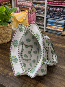 Sac à dos matelassé artisanal en toile de coton écologique vert et blanc imprimé, style bohème vintage, pour femme, été/hiver, avec fermeture éclair, léger et tendance - Product Image 4