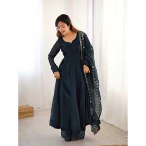 ชุดราตรีออกแบบโดยดีไซเนอร์ชุดปาร์ตี้สวมใส่กับ dupatta ปักและลำดับการทำงาน - Product Image 4