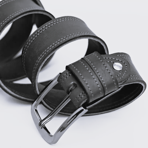 Ceinture en cuir pleine fleur de vache véritable, confortable et décontractée, avec boucle en alliage classique, logo personnalisé, style vintage, personnalisable, fabriquée au Pakistan - Product Image 4