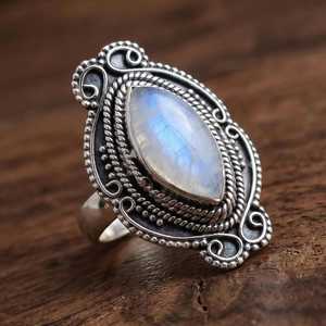 Anillo llamativo de piedra lunar arcoíris Marquise – Anillo gótico de filigrana con gemas azules brillantes, hecho a mano, de plata, regalo para ella - Product Image 4