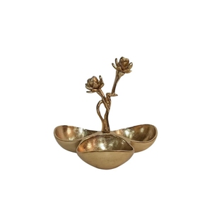 Plateau de service en métal doré à 3 compartiments avec poignée décorative en forme de rose pour fruits secs, en-cas, décoration, bol à chocolat - Product Image 1