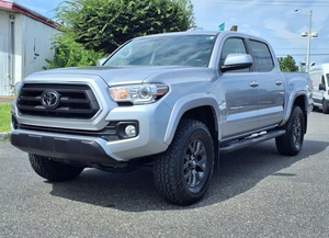 Toyota Tacoma 2022 Usada Certificada, DOBLE CABINA 4X4 con Caja de 5' - Product Image 4