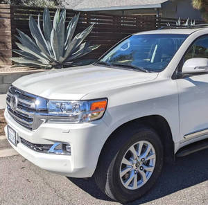 Toyota Land Cruiser 2020 Usado en Excelentes Condiciones - Product Image 2