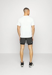 Shorts de sport respirants à double couche de haute qualité pour la course et l'entraînement – Fournisseur professionnel - Product Image 3