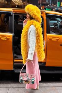 กระเป๋าใส่เหรียญปักมือประดับลูกปัด มาร์ดิกราส์ กระเป๋าใบเล็กสำหรับงานกลางคืน สีสันสดใส พร้อมพวงกุญแจ - Product Image 2