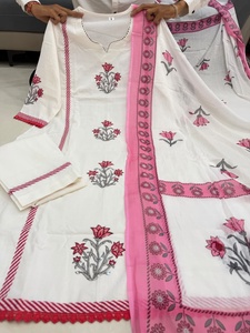Conjunto de Traje Anarkali de Algodón Blanco de Lujo con Estampado Floral Rosa, Kalidar, Kurta, Pantalón, Dupatta, para Uso Diario, Festivo, Indio, Pakistaní - Product Image 5