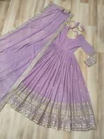 Nouvelles collections de robes Anarkali en faux georgette pour les mariages indiens et pakistanais, avec broderies.