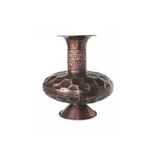 Vase de sol en aluminium de la collection Executive pour des applications de style décoratif sophistiquées - Product Image 1