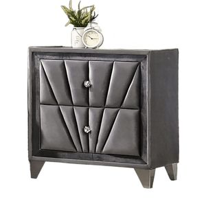 Comodino Completamente Imbottito in Grigio con Maniglie in Acrilico Effetto Cristallo, Piano in Vetro e Gambe Cromate - Product Image 2