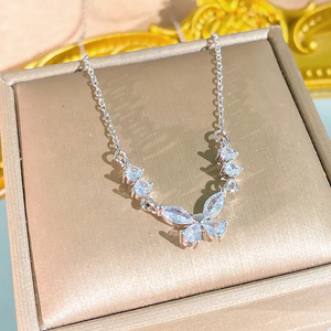 Collier papillon pour femme en acier inoxydable 304 avec incrustation de zircon plaqué or 0,03 µm sur chaîne en câble - Product Image 4