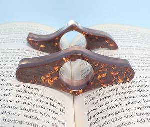 Porte-page en résine de couleur personnalisée pour une lecture facile - Product Image 2