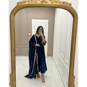 Robe de soirée pour femmes de créateur avec pantalon et dupatta Ensemble élégant - Product Image 4