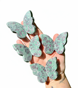 หินฟุชไซต์ทับทิมธรรมชาติแกะสลักปีกผีเสื้อ 3 มิติ หินพลังงานบำบัด ตัวอย่างแร่ธาตุ ของตกแต่งสำนักงาน ขายส่ง - Product Image 6