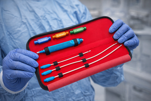 Juego de cánulas de microtransferencia de grasa con mango y adaptadores de tamaño codificados por colores para cirugía estética - Product Image 2