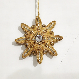 Hecho a mano con cuentas burbujeantes y rebosante de encanto Un adorno de palabra colgante que irradia energía 'dulce' en cada detalle brillante - Product Image 3