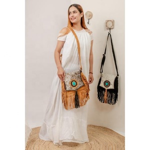 Phụ Nữ Của Mùa Hè Phong Cách Chéo Cơ Thể Ly Hợp Handmade Màu Đen Và Trắng Bò Da Lộn Tua Túi Hot Bán Ăn Mặc Nhìn Với Fringe - Product Image 2