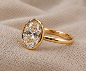 Anillo de Compromiso de Moissanita con Corte Ovalado, Anillo de Boda Solitario con Engaste de Bisel para Mujer, Chapado en Oro de 14K, Certificado IGI - Product Image 2