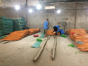 Manches de balai et pelles à poussière en bois revêtus de PVC, vente en gros à prix réduit - Product Image 4