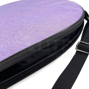 Bolsa de Tenis de PVC de Diseño Moderno, Impermeable y Resistente al Agua, con Costuras Resistentes para un Uso Duradero, Almacenamiento Seguro y Fácil - Product Image 5