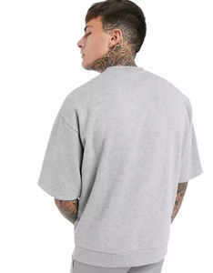 เสื้อยืดโอเวอร์ไซส์แฟชั่นผู้ชาย - ผ้าฝ้าย 100% ระบายอากาศได้ดี ทนทาน เหมาะสำหรับสวมใส่ลำลอง สตรีทแวร์ และชุดกีฬาฤดูร้อน - Product Image 4