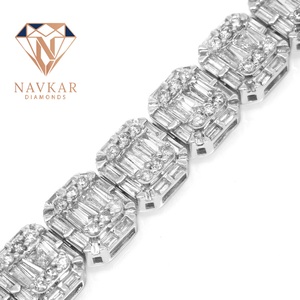 Bracelet VVS Iced Out Fashion avec diamants, bijoux en acier inoxydable de luxe pour femmes, à porter au quotidien - Product Image 3