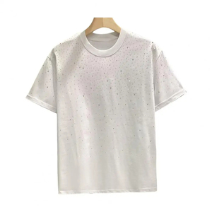 เสื้อยืดผู้ชายสั่งทำขายส่ง ผ้าฝ้าย 100% ระบายอากาศได้ดี แขนสั้น ทรงเข้ารูป ตกแต่งด้วยคริสตัลแบบกำหนดเอง - Product Image 1