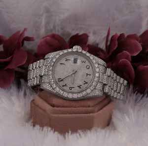 Reloj Personalizado con Incrustaciones de Diamantes para Hombre, Estilo Hip Hop, Completamente Cubierto de Moissanita - Product Image 2