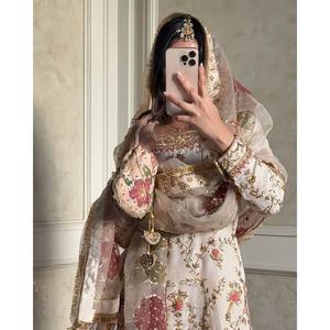 ชุดพลาสโซและชุดเสื้อผ้าสำหรับปาร์ตี้สวยงามสำหรับผู้หญิง - Product Image 3