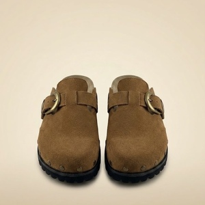 Mules en daim personnalisées ODM pour femmes, sabots en liège à enfiler avec bride à boucle, semelle épaisse cloutée, chaussures décontractées - Product Image 2