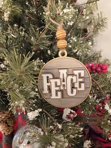 Elegante Adorno Navideño Redondo de Metal, Adornos Navideños de Madera Personalizados, Colgantes para Árbol de Navidad Cortados con Láser para Decoración del Hogar - Product Image 6