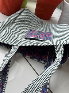 Sac fourre-tout de voyage matelassé à la main, multi-patchwork, le plus vendu, magnifique sac de shopping pour femme en tissu de coton fait main Kantha avec fermeture éclair pour la plage - Product Image 2