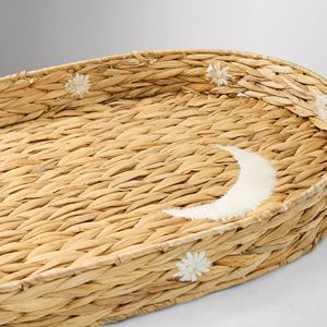 Nouveau design avec motif brodé, panier de table à langer en jacinthe d'eau de qualité supérieure, fabriqué au Vietnam. - Product Image 2