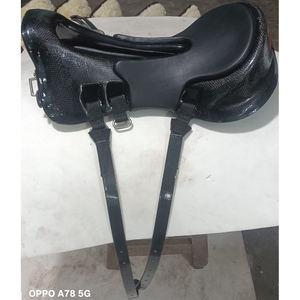 EN VENTA Silla de Montar Podium Endurance Sintética con Armazón de Carbono Color Negro en Dólares, Se Acepta Tarjeta de Crédito, Tallas 14 15 16 17 18 - Product Image 4