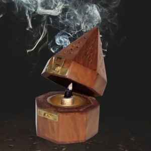 Brûleur à Bakhoor en bois sculpté à la main, brûleur à encens arabe Oud avec bol en métal, porte-parfum décoratif pour la maison - Product Image 1