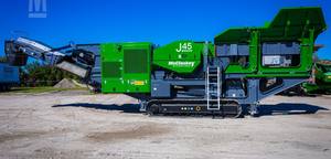 Concasseur à mâchoires McCloskey J45 à haute efficacité avec moteur à engrenages et pompe, capacité maximale de 700 t/h, garantie de plus de 5 ans - Product Image 2